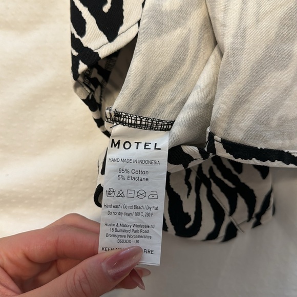 Motel Rocks Skirt - Picture 4 of 4